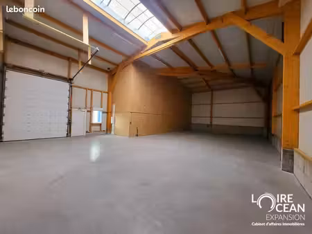 local d'activité 185 m²