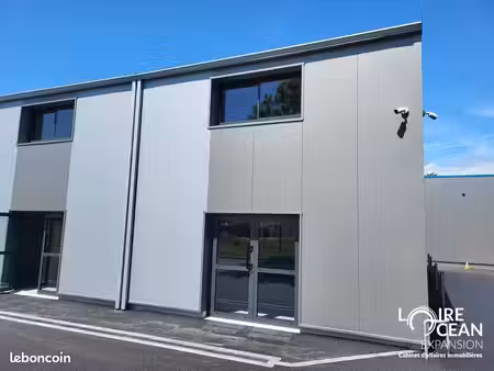 local d'activité 136 m²