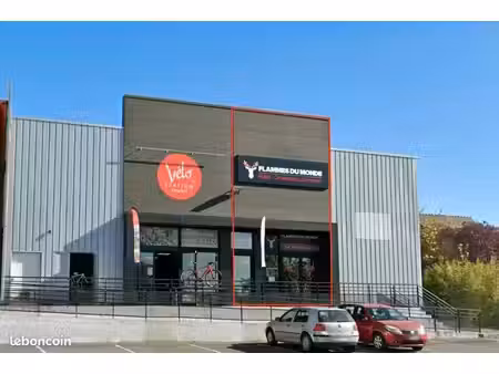 local commercial 124 m²