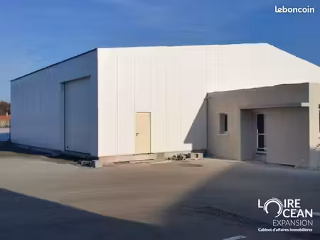 local d'activité 460 m²