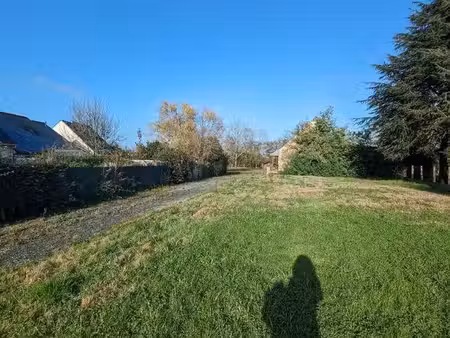 terrain à bâtir de 545 m² à la menitre (49)