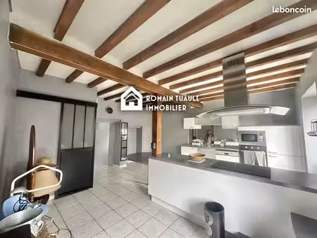 maison 8 pièces 176 m²