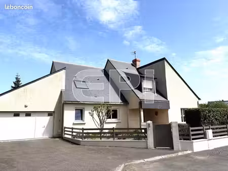 maison 10 pièces 220 m²