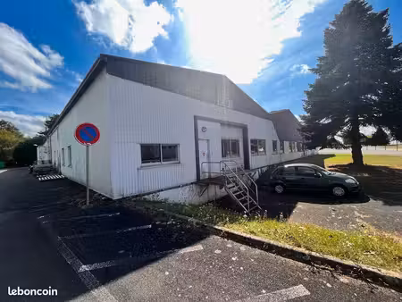 bureaux 955 m²