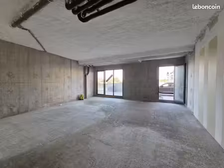 local 83 m² avrillé