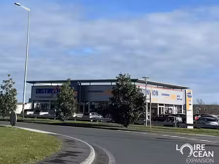 local commercial 1 228 m²