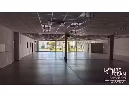 local commercial 780 m²