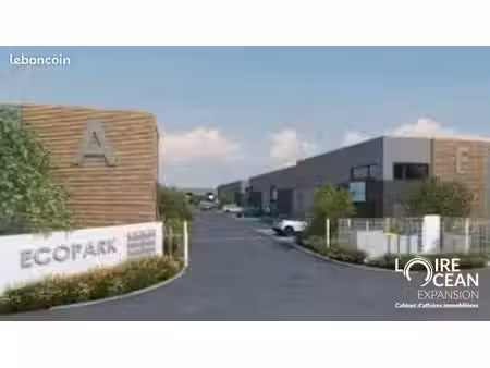 local d'activité 1 150 m²