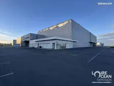 local logistique 6 500 m²