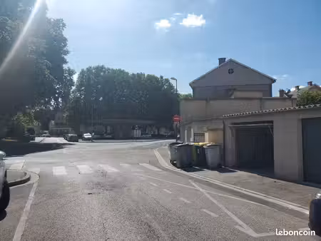 garage fermé 17 m² – proche gare – châlons-en-champagne