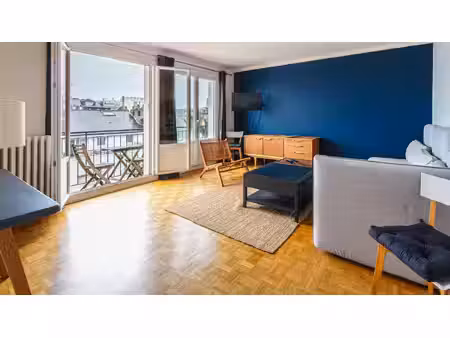 nantes centre  t2 meublé avec parking et balcon