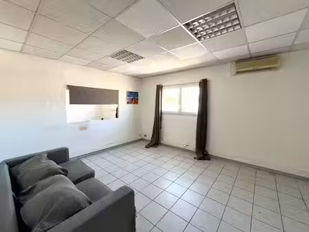 location bureaux draguignan 83300 90m²