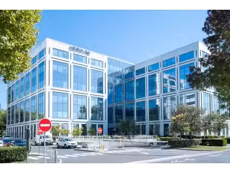 location bureaux 3000m² à 9443m²