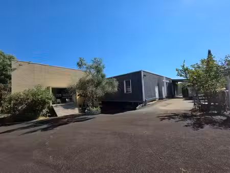 location local d’activités saint jeannet 06640 930m²