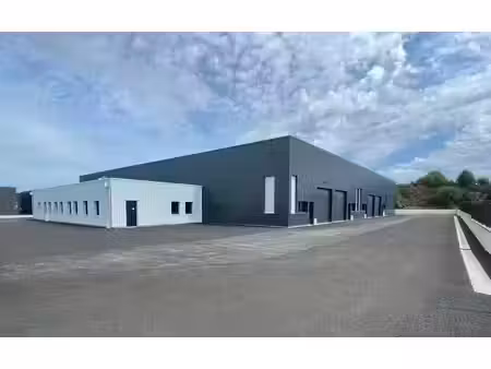 location local d’activités soliers 14540 190m²
