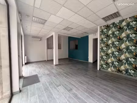 local commercial 76 m²