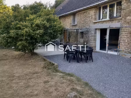 maison en pierre  beaux volumes et maison d’amis