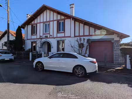 lourdes – maison de caractère style basque  modulable  idéale pour un projet familial ou l