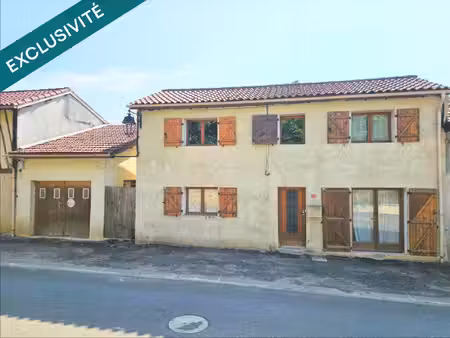maison coeur du village dans cartier calme