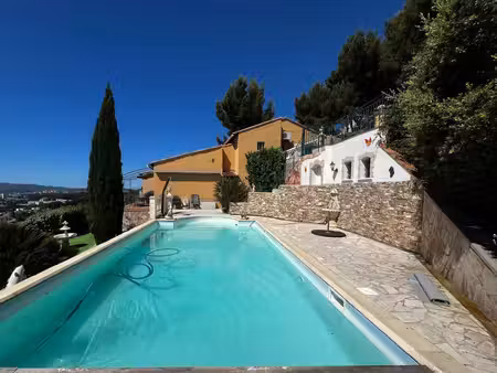 villa 120m2  t5 avec vue panoramique  jardin  garage et pisc
