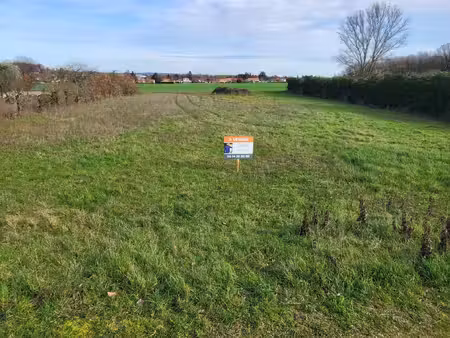 terrain constructible à 09 minutes de poitiers.
