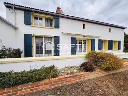 vente maison à airvault (79600) : à vendre / 143m² airvault