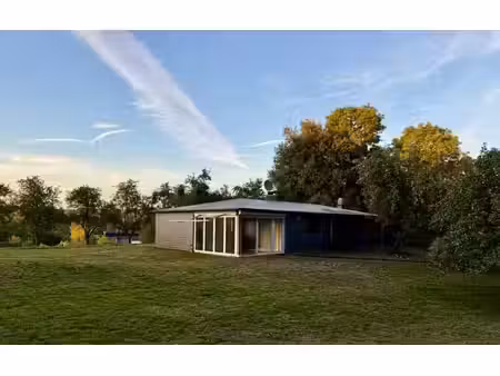 bungalow 4 façades  3 ch.  grand jardin.