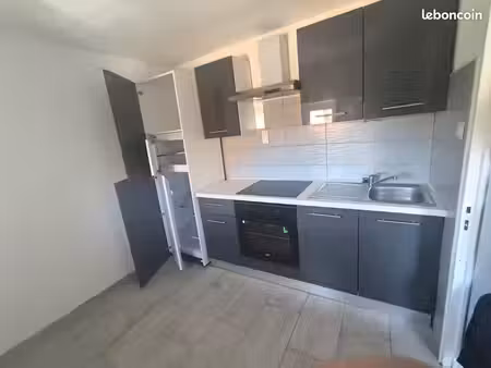 vends immeuble avec 2 appartements