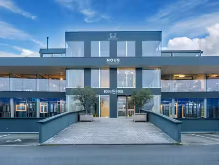bureau privé lumineux à louer – zoning de braine-l'alleud  p