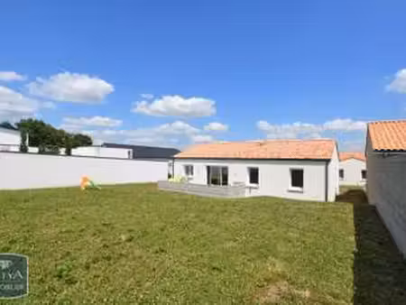 location maison meublé au may-sur-èvre (49122) : à louer meublé / 80m² le may-sur-èvre
