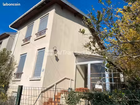 maison de 75m² avec véranda et grand verger
