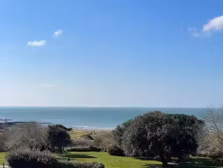 appartement duplex magnifique vue mer parking box 500 metres plages des govelins
