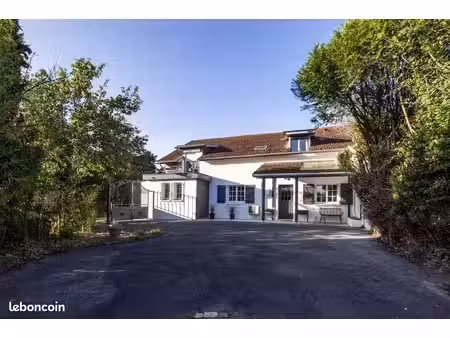 maison familiale | jardin arboré piscine terrasse | anglet est