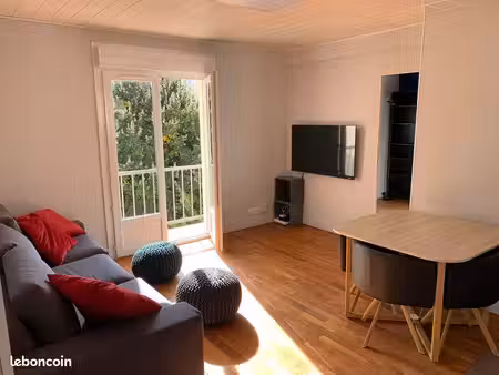 colocation rue pergaud 60m2  meublée et louée  3 chambres  très bon état
