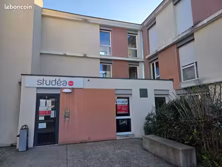 studio 1 pièce 19 m²