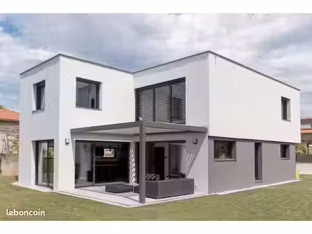 maison contemporaine d’architecte – 156 m² – saint-priest