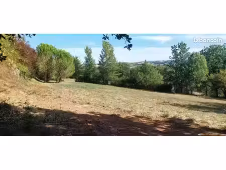 terrain constructible 1 425 m² – hauteurs de réalmont – belle vue – arboré