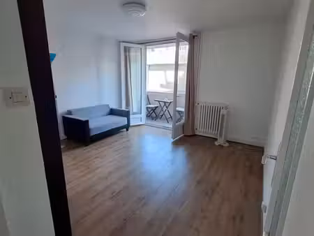 appartement t3 semi-meublé
