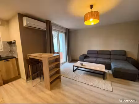 appartement t2 meublé climatisé + parking
