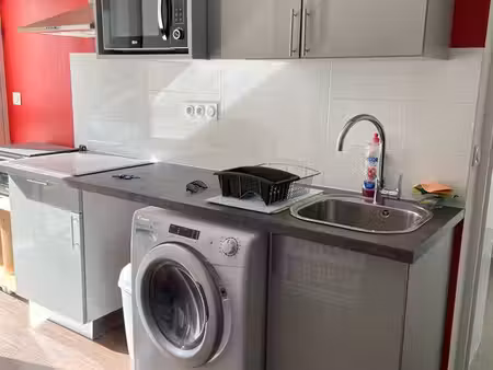 grand studio climatisé en rez de chaussée sécurisé à nice nord