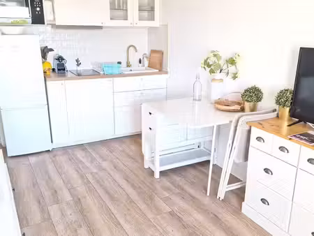 studio meublé sept à juin