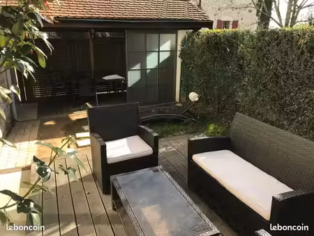 t2 meublé d’exception – château de farges – jardin 40 m² – proche genève/cern