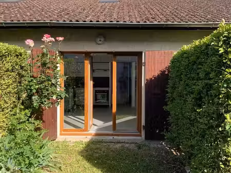 t2 en rez de jardin de 36 m² refait à neuf