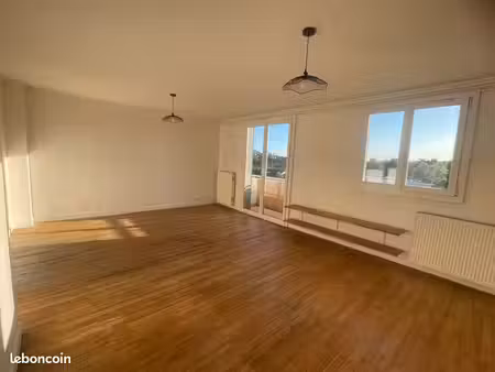 location appartement t3 63m² -tassin horloge