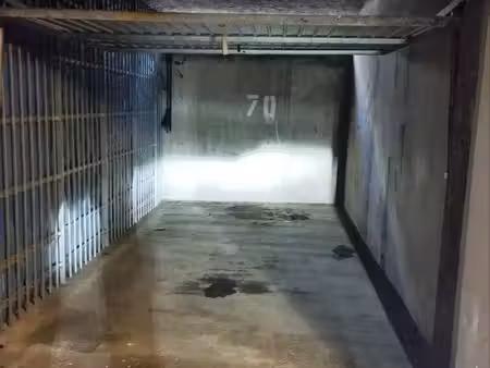 garage 13.50m2 sécurisé à louer