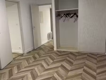 à louer - t2 bis non meublé – 50 m² – saint-brice-en-coglès