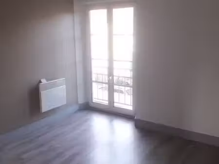 appartement t3 dans un village agréable a 15 km de melun