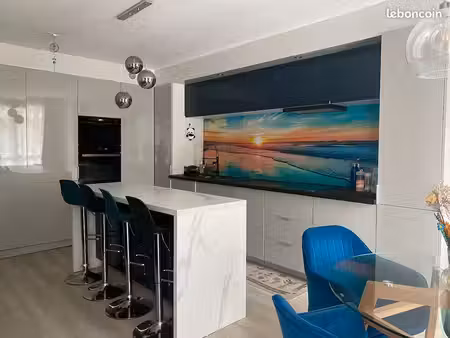 appartement 5 pièces – 85 m² – 3 chambres – balcon – parking