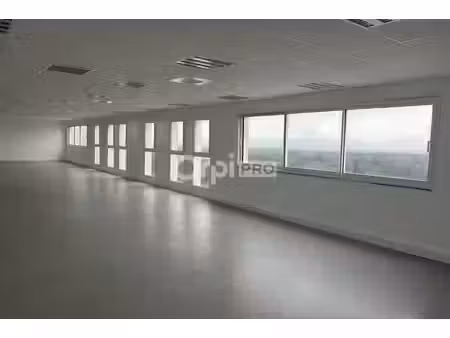 location bureaux avignon 84000 245m²
