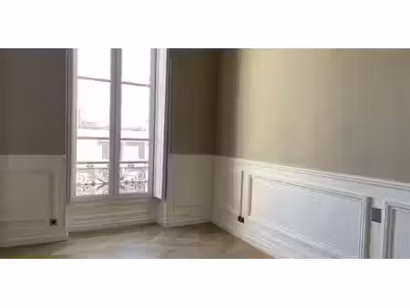 location bureaux 143m²